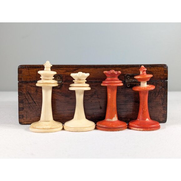 Rare antique bone chess pieces red and white complete playing set, Vintage - Picture 3 of 10